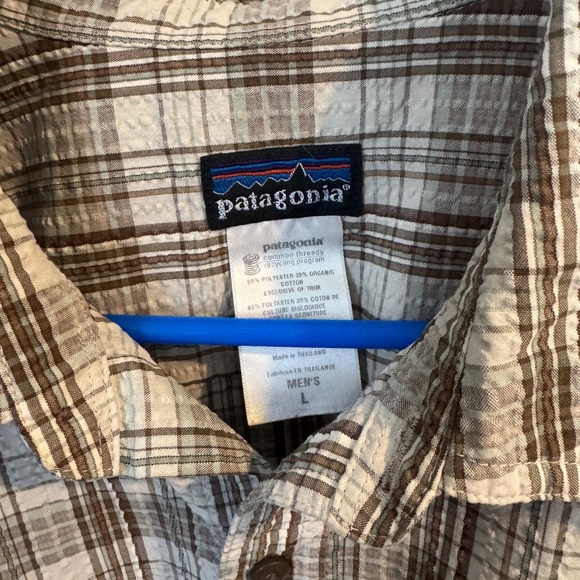 ✨ Patagonia Men’s Plaid Button-Up Shirt (Size L) 🤍 - Picture 2 of 6